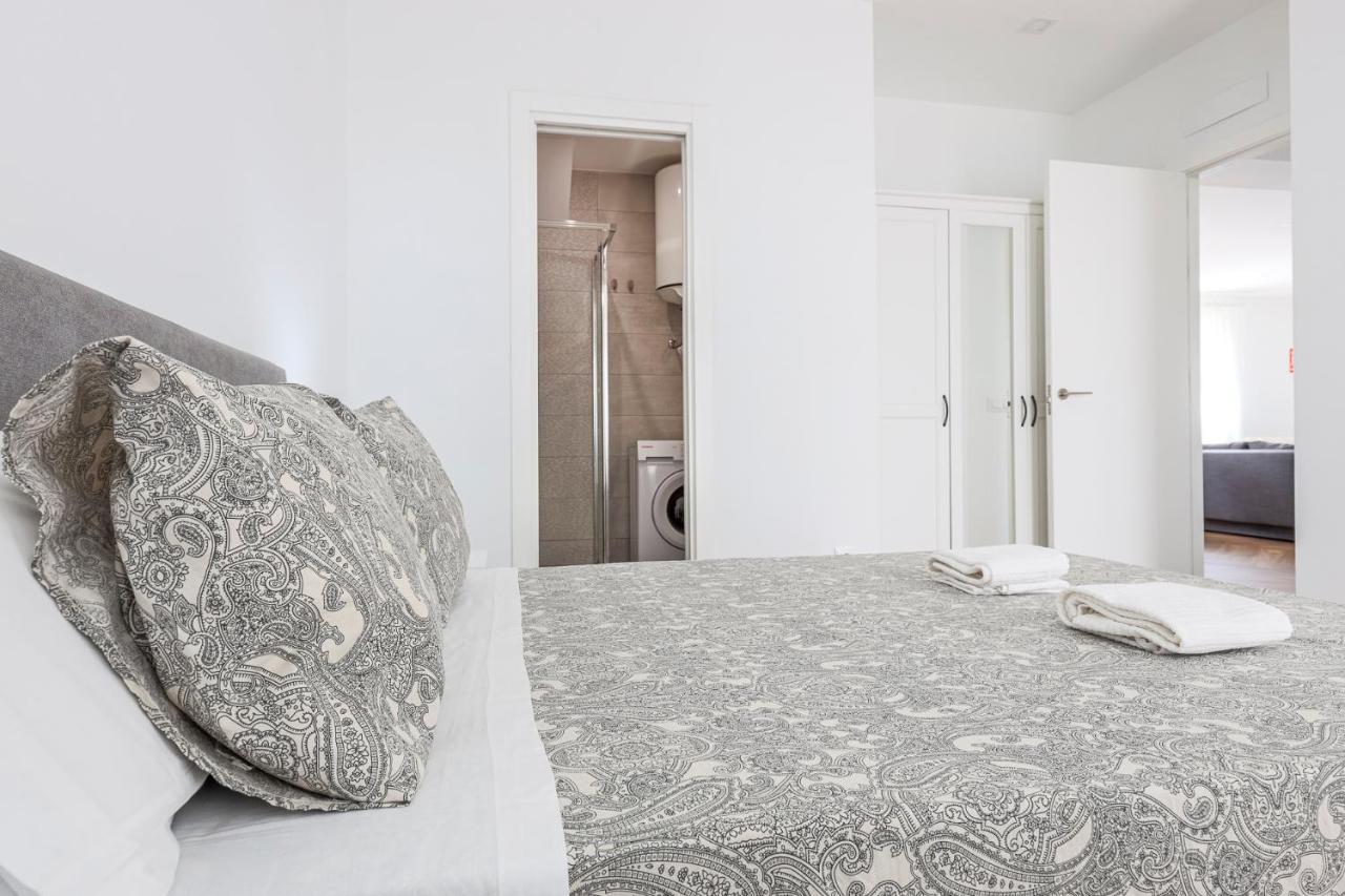 Algaba Aral Apartment Alcala del Rio Екстериор снимка