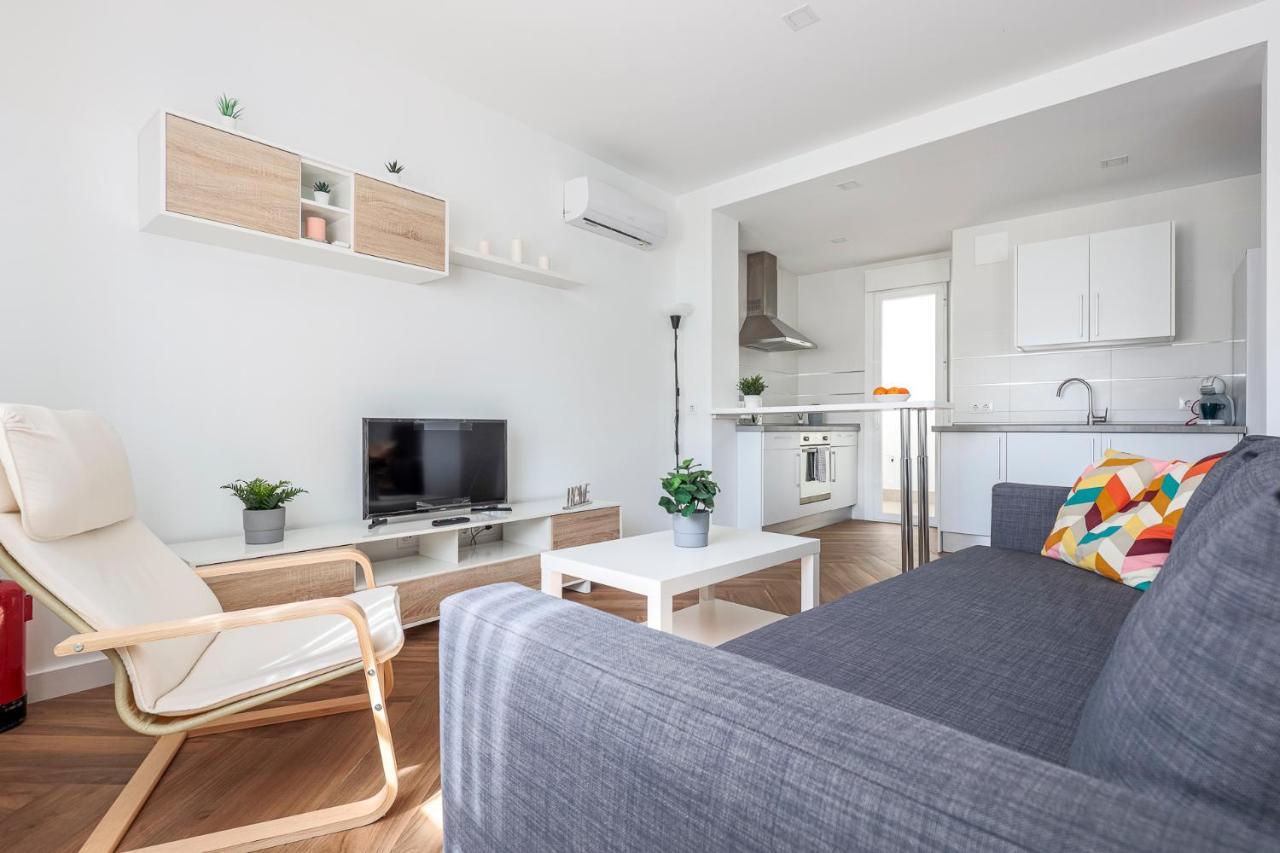 Algaba Aral Apartment Alcala del Rio Екстериор снимка