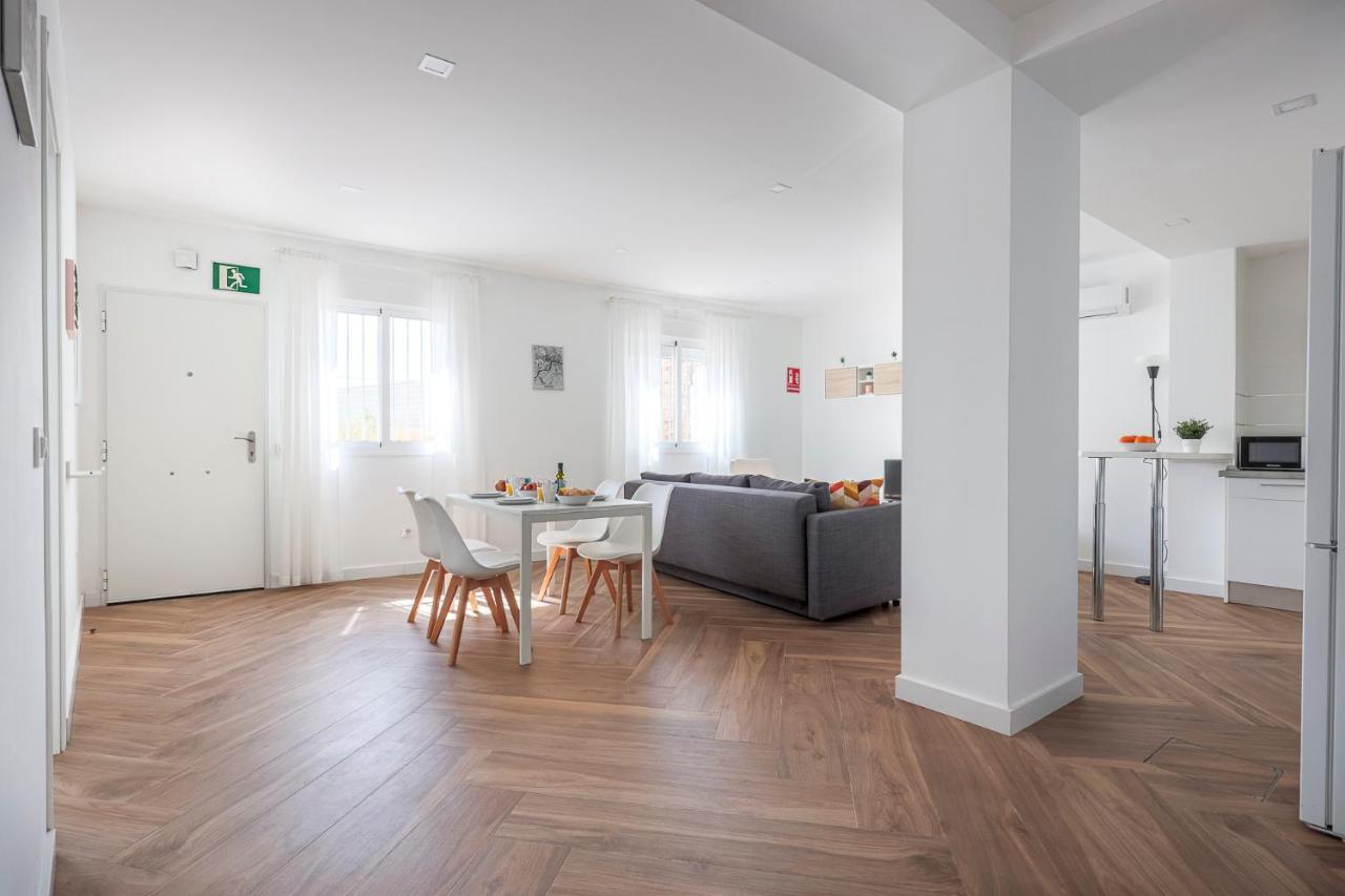 Algaba Aral Apartment Alcala del Rio Екстериор снимка