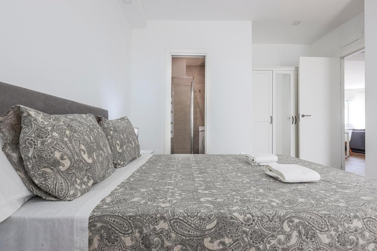 Algaba Aral Apartment Alcala del Rio Екстериор снимка